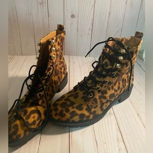 Leopard combat boots